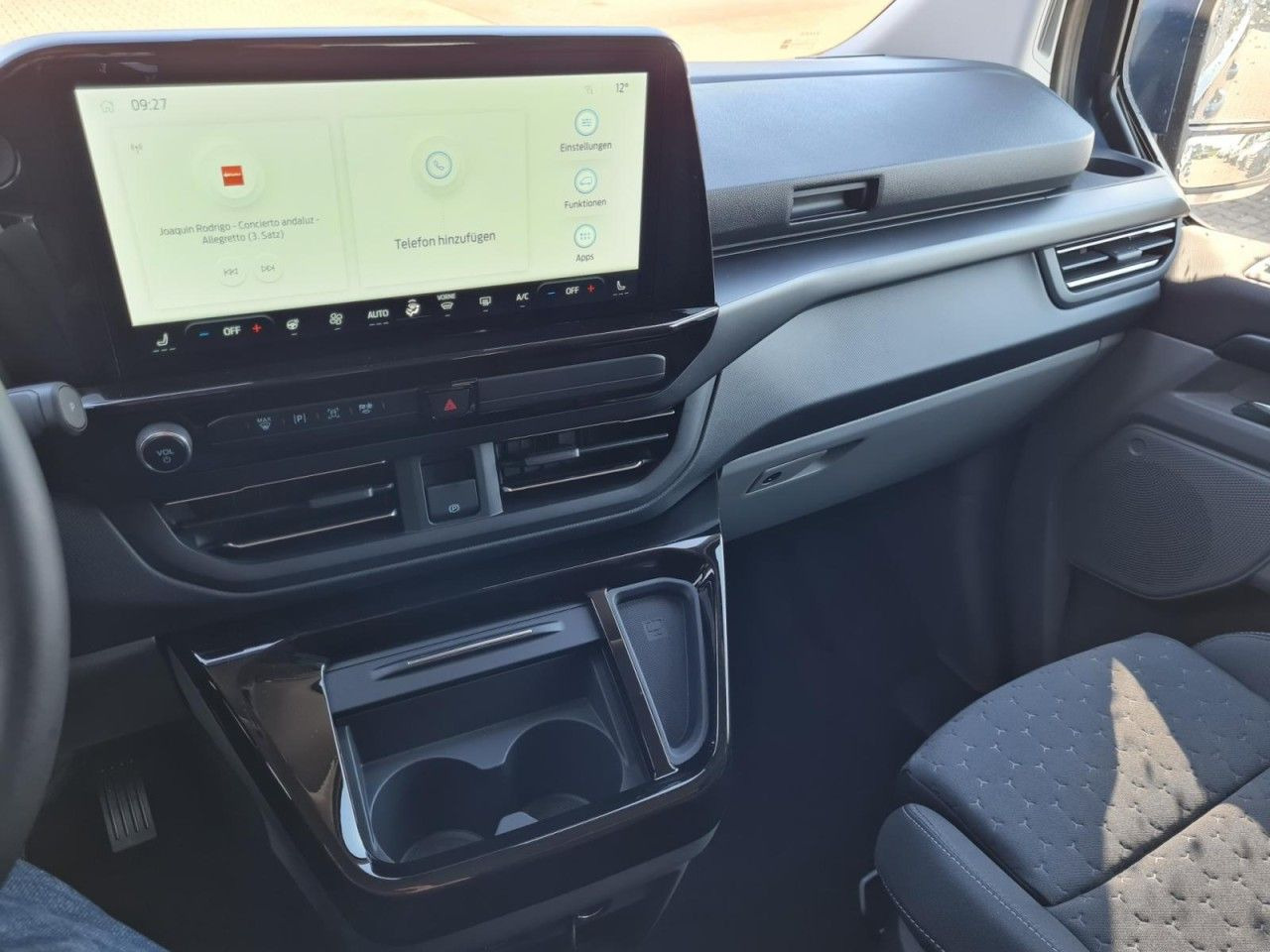 小型客车 Ford Tourneo Custom 320 Titanium L1 AG 8-Sitze LED KA：图10