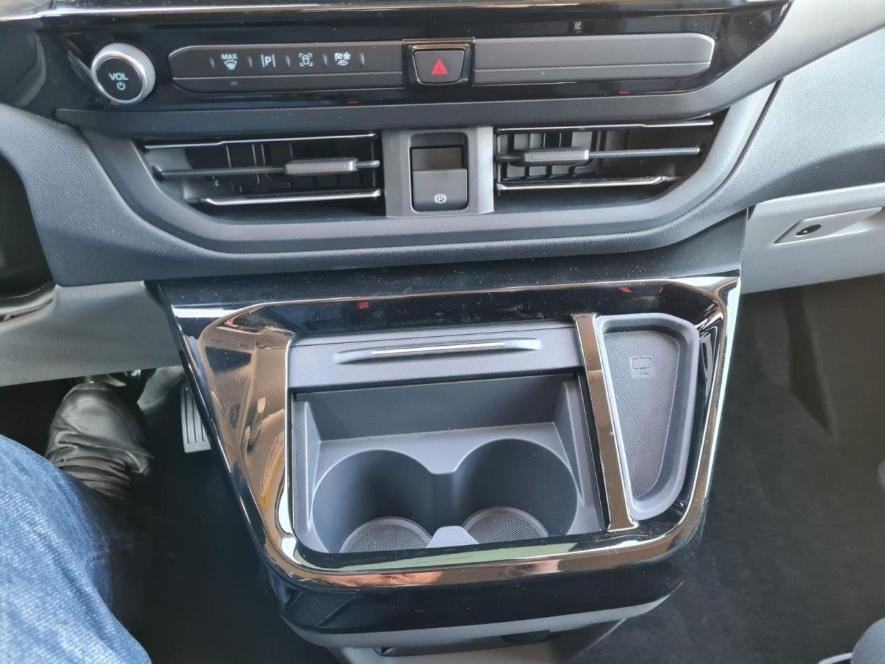 小型客车 Ford Tourneo Custom 320 Titanium L1 AG 8-Sitze LED KA：图17