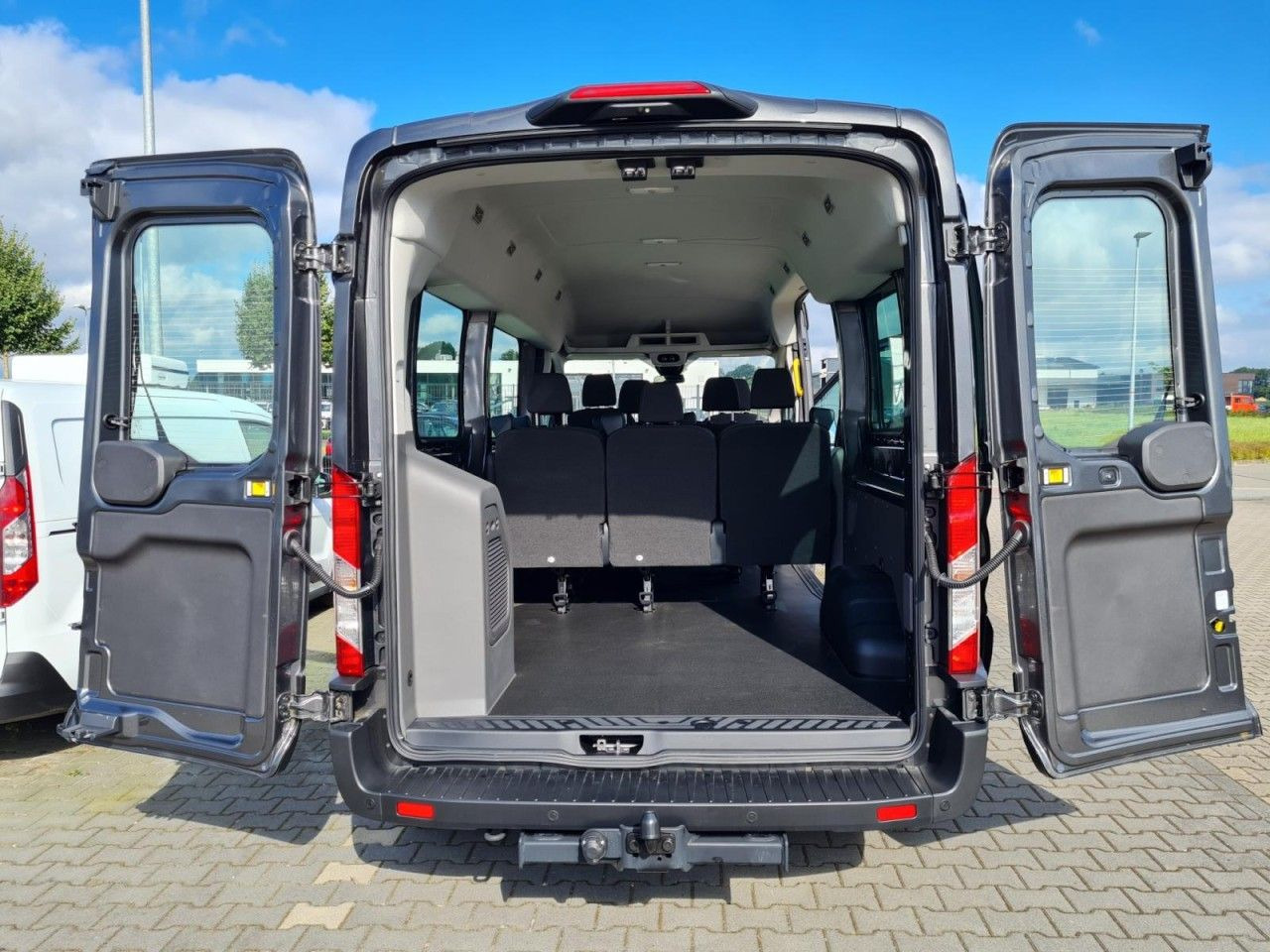Ford Transit 350 Kombi L3 Trend 8 Sitze KAMERA AHK - 小型客车:图5 Ford Transit 350 Kombi L3 Trend 8 Sitze KAMERA AHK - 小型客车:图5