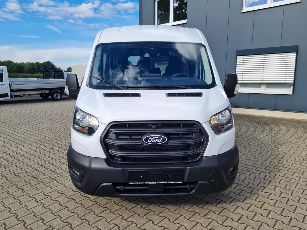 Ford Transit 350 Kombi TDCi L3 AG Trend 9 Sitze AHK KAMERA - 小型巴士, 小型客车:图2 Ford Transit 350 Kombi TDCi L3 AG Trend 9 Sitze AHK KAMERA - 小型巴士, 小型客车:图2