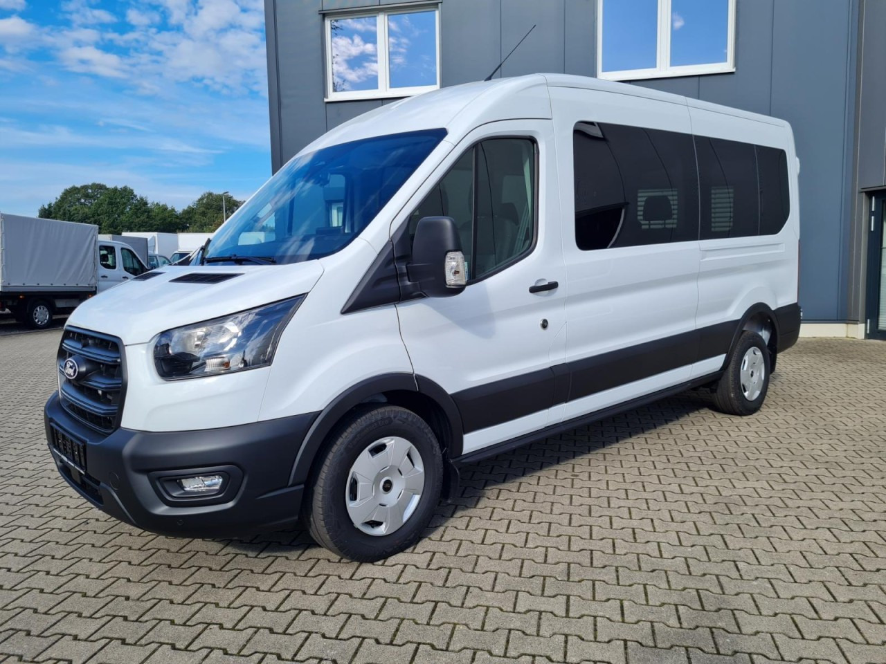 Ford Transit 350 Kombi TDCi L3 AG Trend 9 Sitze AHK KAMERA - 小型巴士, 小型客车:图3 Ford Transit 350 Kombi TDCi L3 AG Trend 9 Sitze AHK KAMERA - 小型巴士, 小型客车:图3