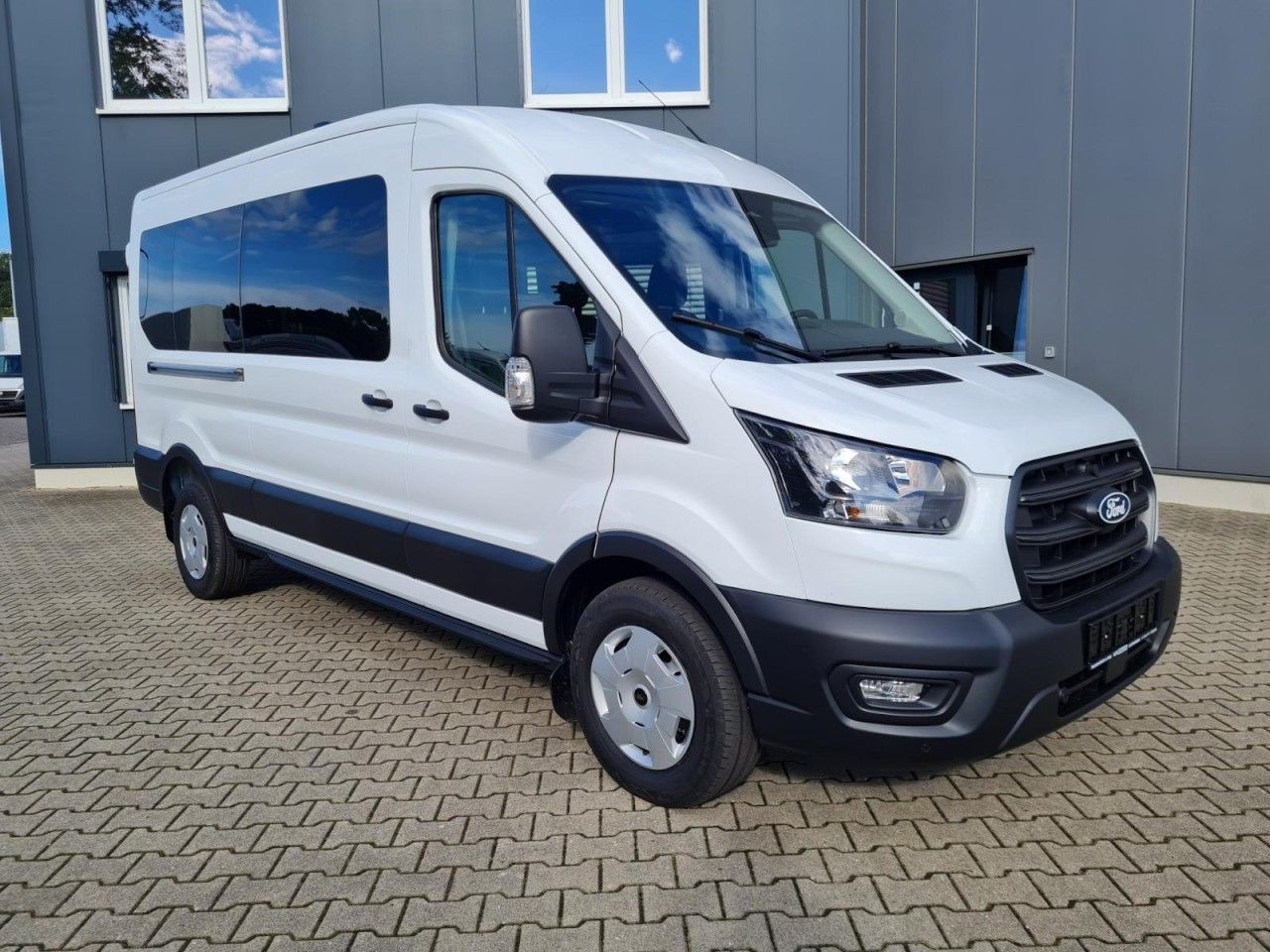 Ford Transit 350 Kombi TDCi L3 Trend 9 Sitzer AUTOMAT - 小型客车:图3 Ford Transit 350 Kombi TDCi L3 Trend 9 Sitzer AUTOMAT - 小型客车:图3