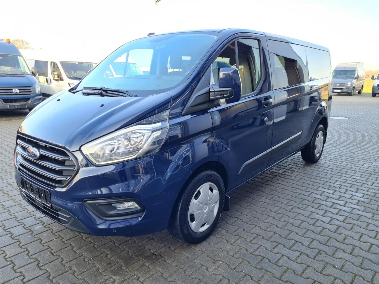 Ford Transit Custom Kombi 320 L2 Trend 9 Sitze PDC - 小型巴士, 小型客车:图3 Ford Transit Custom Kombi 320 L2 Trend 9 Sitze PDC - 小型巴士, 小型客车:图3