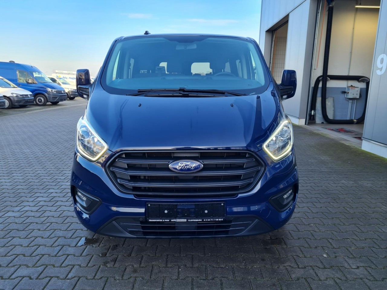 Ford Transit Custom Kombi 320 L2 Trend 9 Sitze PDC - 小型巴士, 小型客车:图2 Ford Transit Custom Kombi 320 L2 Trend 9 Sitze PDC - 小型巴士, 小型客车:图2