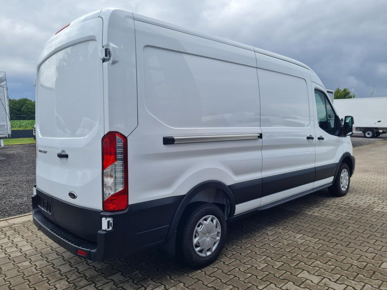 Ford Transit Kasten TDCi L3H2 Trend Klima, Tempomat - 紧凑型面包车:图5 Ford Transit Kasten TDCi L3H2 Trend Klima, Tempomat - 紧凑型面包车:图5