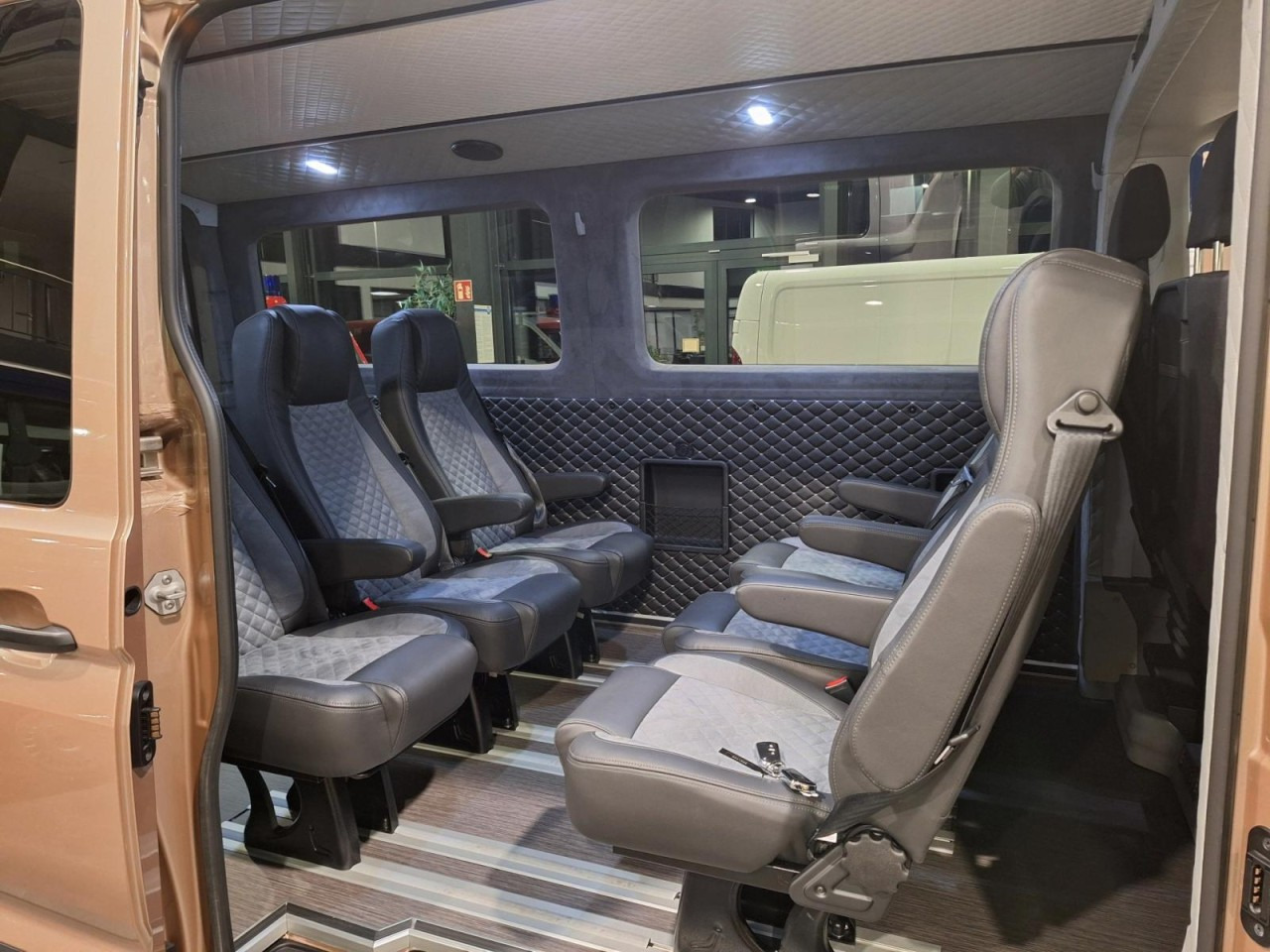 Man TGE 3.180 TDi Kombi 9 Sitze ALU KAMERA LED LEDER Sonderumbau - 康比货车:图5 Man TGE 3.180 TDi Kombi 9 Sitze ALU KAMERA LED LEDER Sonderumbau - 康比货车:图5