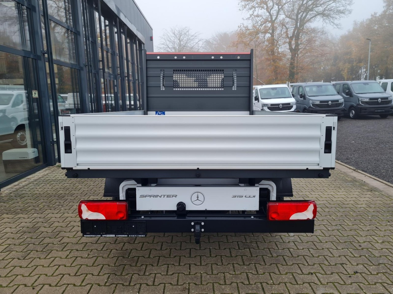 Mercedes-Benz Sprinter 315 AG Pritsche RWD AHK TEMPOMAT MBux - 平板货车:图5 Mercedes-Benz Sprinter 315 AG Pritsche RWD AHK TEMPOMAT MBux - 平板货车:图5