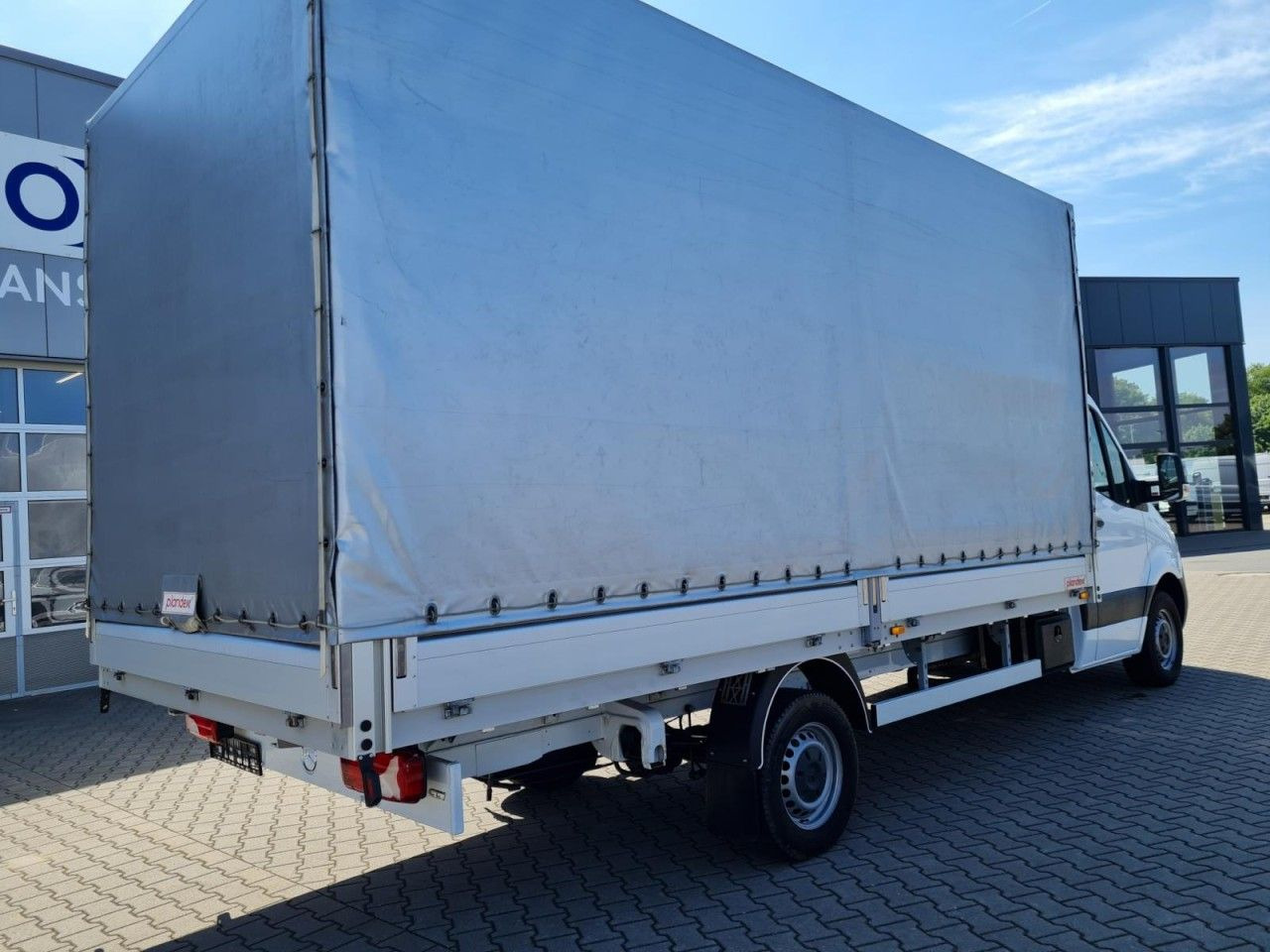 Mercedes-Benz Sprinter 317 Pritsche Plane 10 Pal. RWD LED - 侧帘货车:图4 Mercedes-Benz Sprinter 317 Pritsche Plane 10 Pal. RWD LED - 侧帘货车:图4