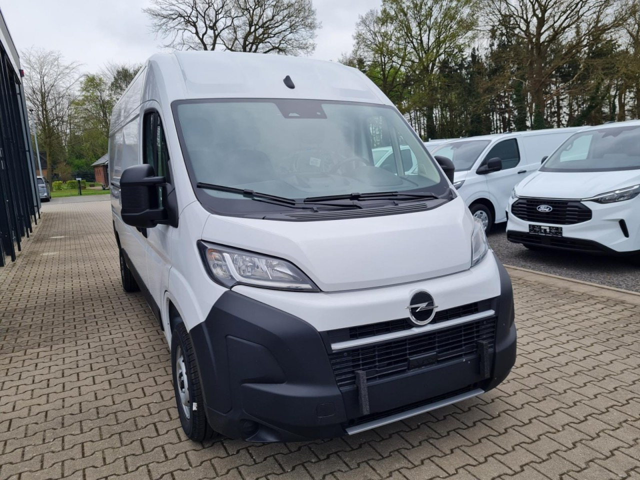 Opel Movano Kasten 2.2 HDI 180 L3H2 Klima NAVI TEMPOMAT - 无侧窗厢式货车:图2 Opel Movano Kasten 2.2 HDI 180 L3H2 Klima NAVI TEMPOMAT - 无侧窗厢式货车:图2