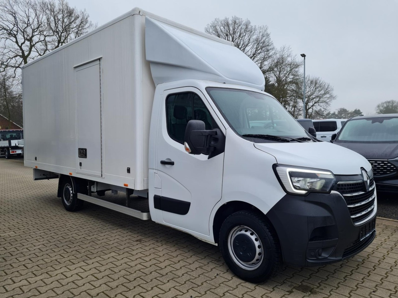 Renault Master 3.5t Möbel Koffer mit 10 Pal. Plätze TEMPOMAT - 厢式货车:图3 Renault Master 3.5t Möbel Koffer mit 10 Pal. Plätze TEMPOMAT - 厢式货车:图3