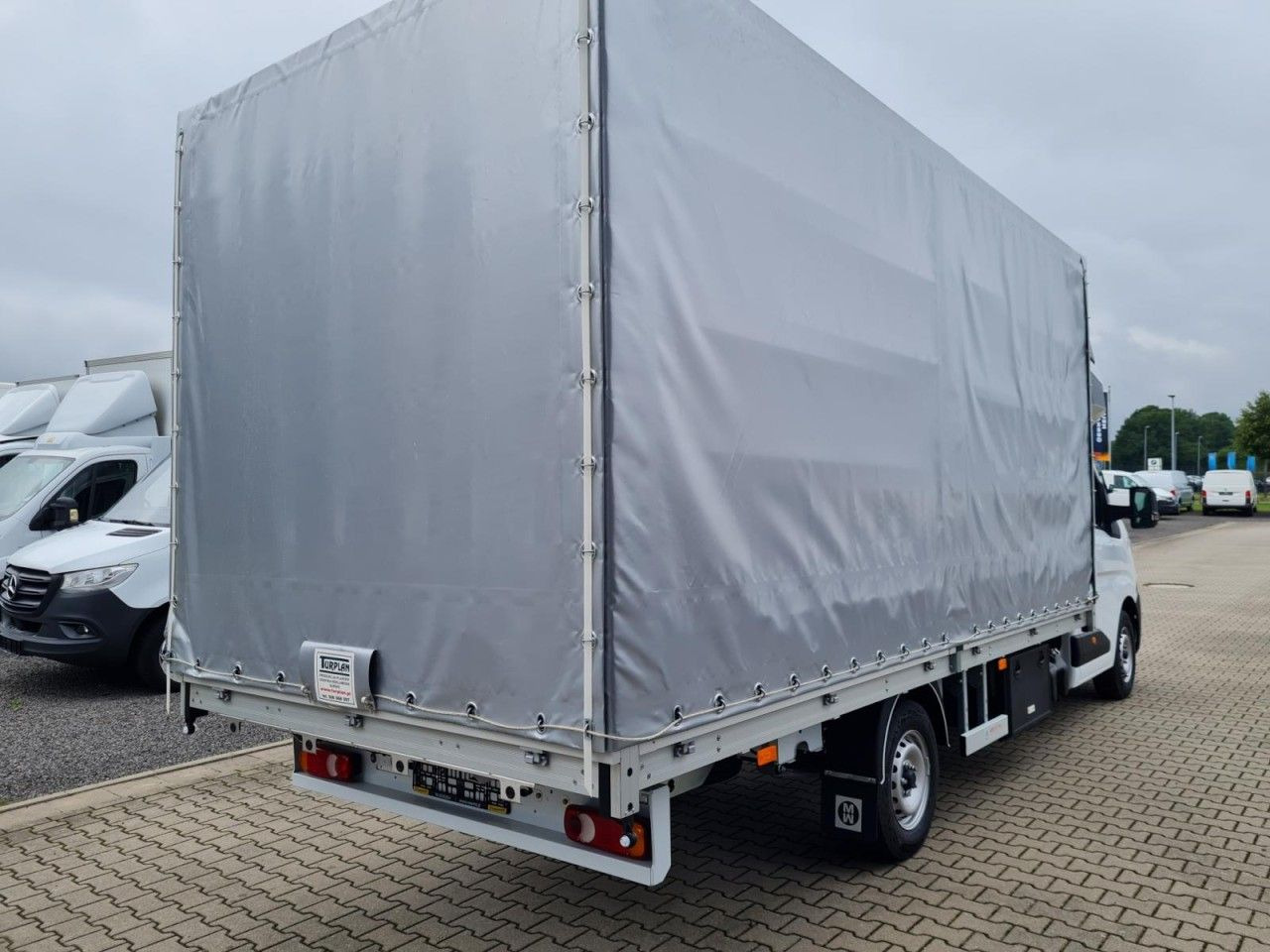 Renault Master 35 Pritsche Schiebe Plane Schlafkab Luftf - 侧帘货车:图4 Renault Master 35 Pritsche Schiebe Plane Schlafkab Luftf - 侧帘货车:图4