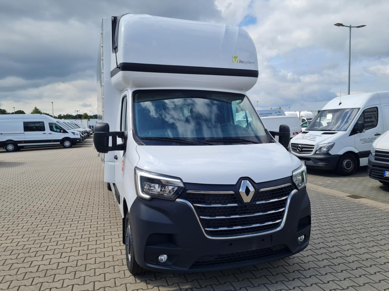Renault Master 35 Pritsche Schiebe Plane Schlafkab. STHZ - 侧帘货车:图2 Renault Master 35 Pritsche Schiebe Plane Schlafkab. STHZ - 侧帘货车:图2