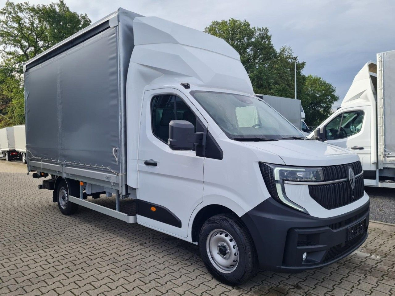 Renault Master Pritsche Schiebe Plane LBW Luftfederung - 侧帘货车:图4 Renault Master Pritsche Schiebe Plane LBW Luftfederung - 侧帘货车:图4