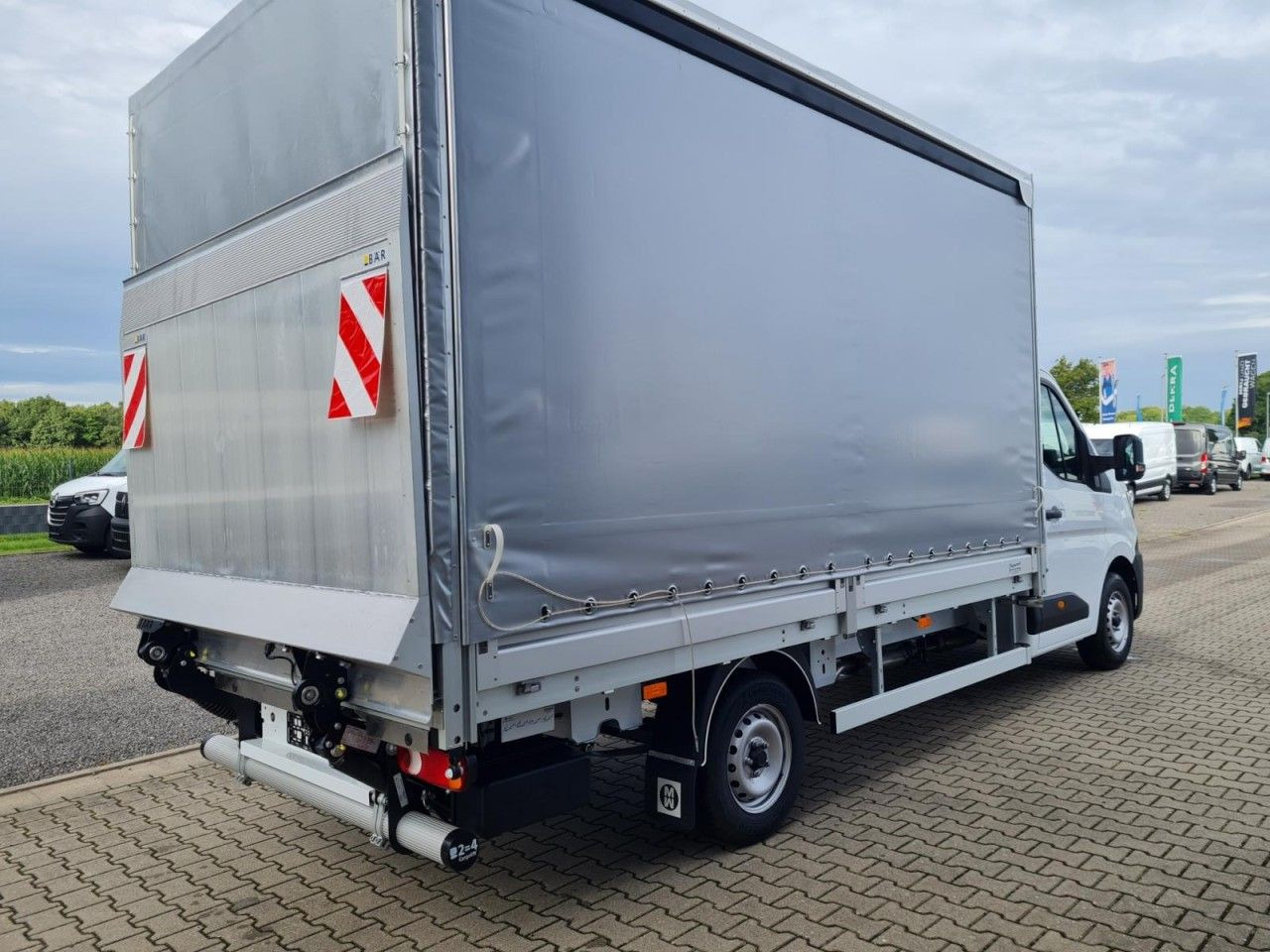 Renault Master Pritsche Schiebe Plane LBW Luftfederung - 侧帘货车:图5 Renault Master Pritsche Schiebe Plane LBW Luftfederung - 侧帘货车:图5