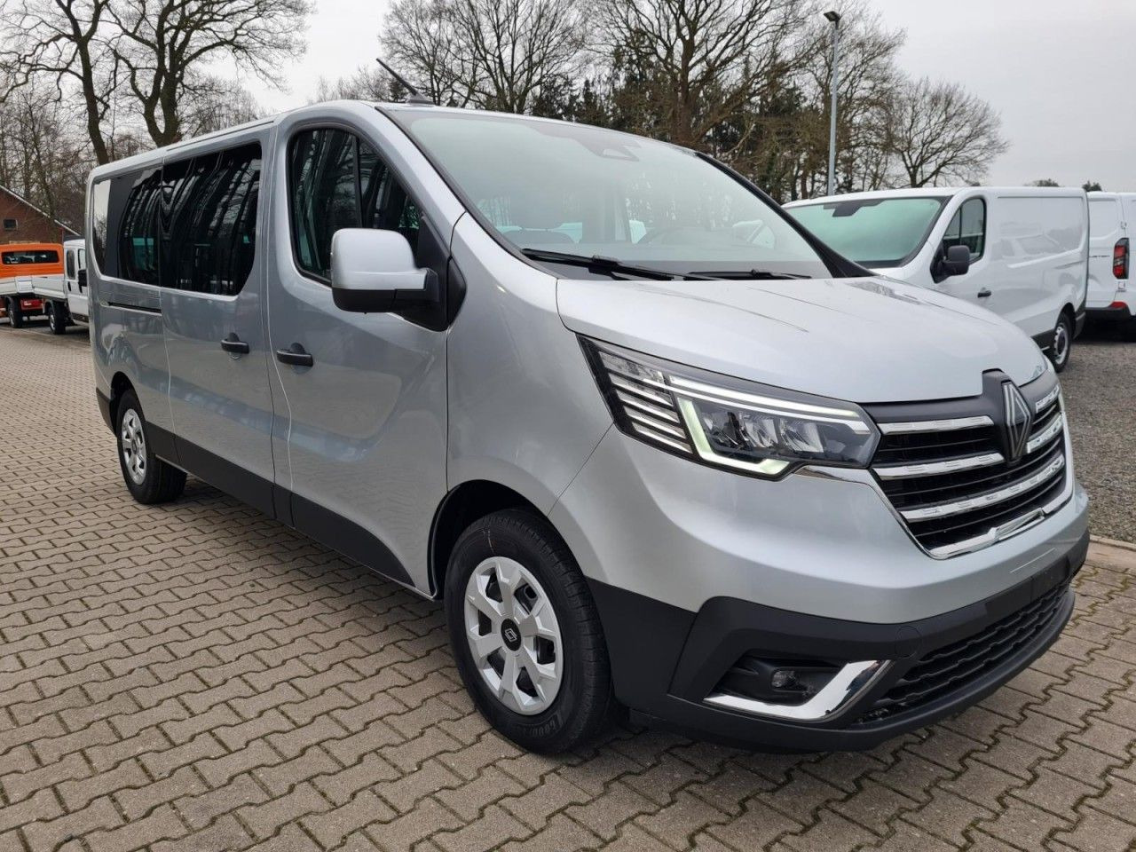 Renault Trafic Kombi 9-Sitze L2 Grand Equilibre KLIMA TE - 汽车:图3 Renault Trafic Kombi 9-Sitze L2 Grand Equilibre KLIMA TE - 汽车:图3