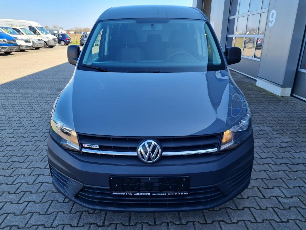 Volkswagen Caddy 4Motion TDi Kombi 5-Sitze REGALSYSTEM TEMP - 汽车:图2 Volkswagen Caddy 4Motion TDi Kombi 5-Sitze REGALSYSTEM TEMP - 汽车:图2