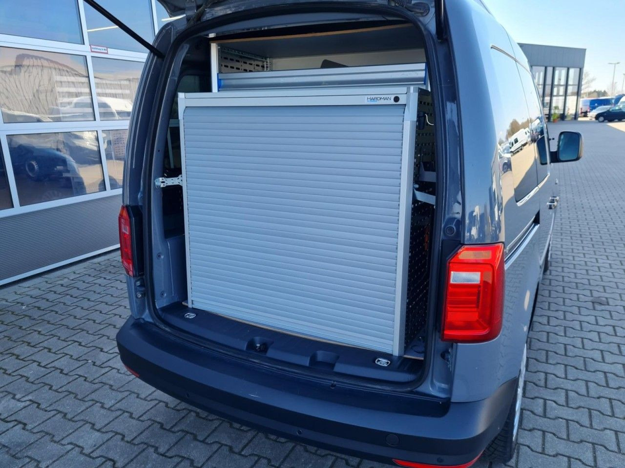 Volkswagen Caddy 4Motion TDi Kombi 5-Sitze TEMPO STHZ REGAL 租赁 Volkswagen Caddy 4Motion TDi Kombi 5-Sitze TEMPO STHZ REGAL：图17