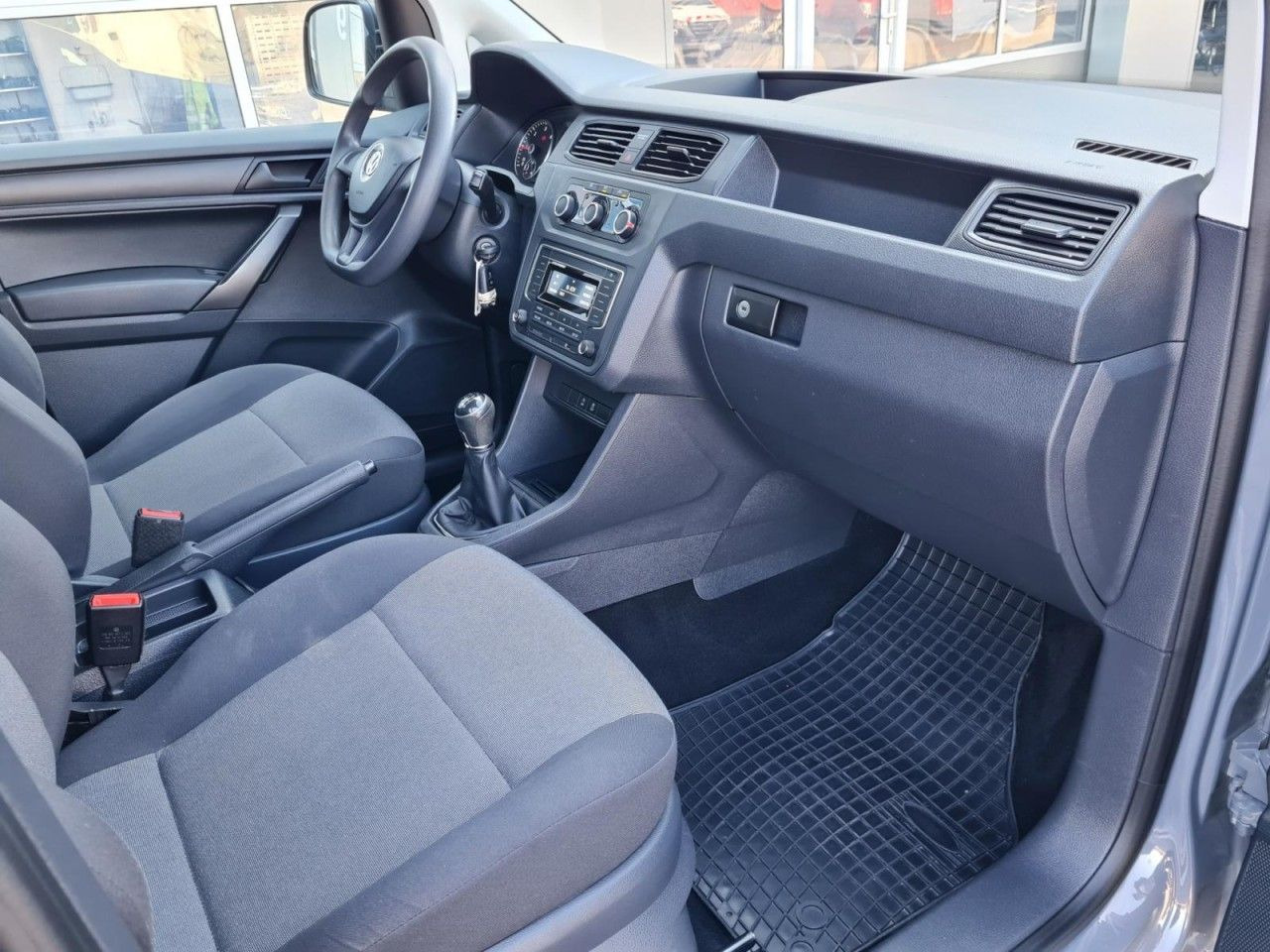 Volkswagen Caddy 4Motion TDi Kombi 5-Sitze TEMPO STHZ REGAL 租赁 Volkswagen Caddy 4Motion TDi Kombi 5-Sitze TEMPO STHZ REGAL：图14