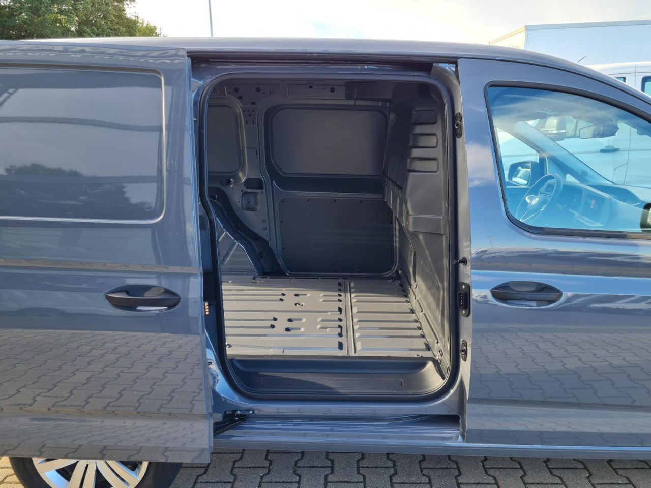 Volkswagen Caddy Kasten Cargo TDI Maxi PDC KLIMA TEMPOMAT - 紧凑型面包车:图5 Volkswagen Caddy Kasten Cargo TDI Maxi PDC KLIMA TEMPOMAT - 紧凑型面包车:图5