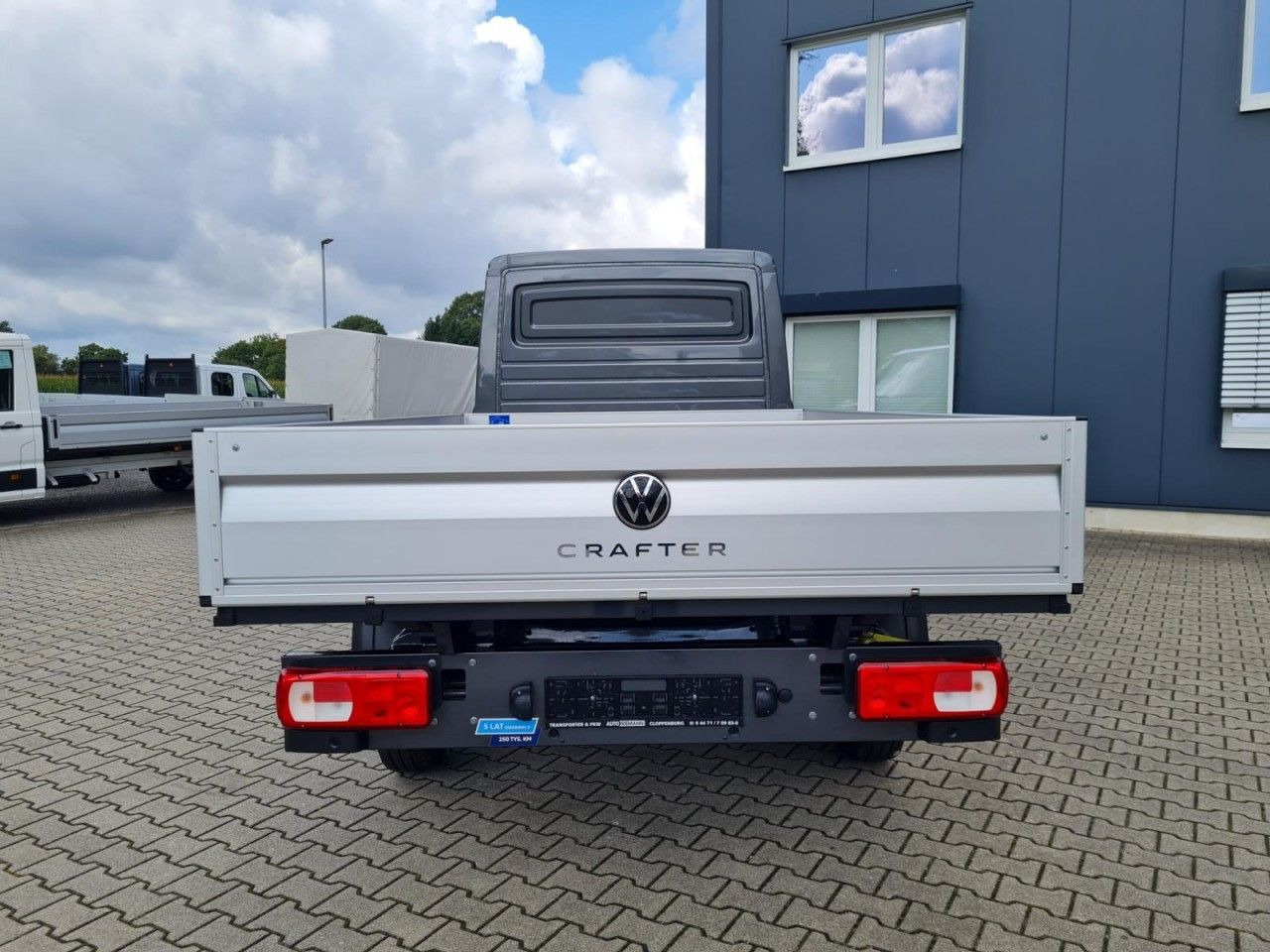 Volkswagen Crafter 35 Doka 7-Sitze MAXI L4 KLIMA TEMPOMAT - 平板货车, 康比货车:图5 Volkswagen Crafter 35 Doka 7-Sitze MAXI L4 KLIMA TEMPOMAT - 平板货车, 康比货车:图5