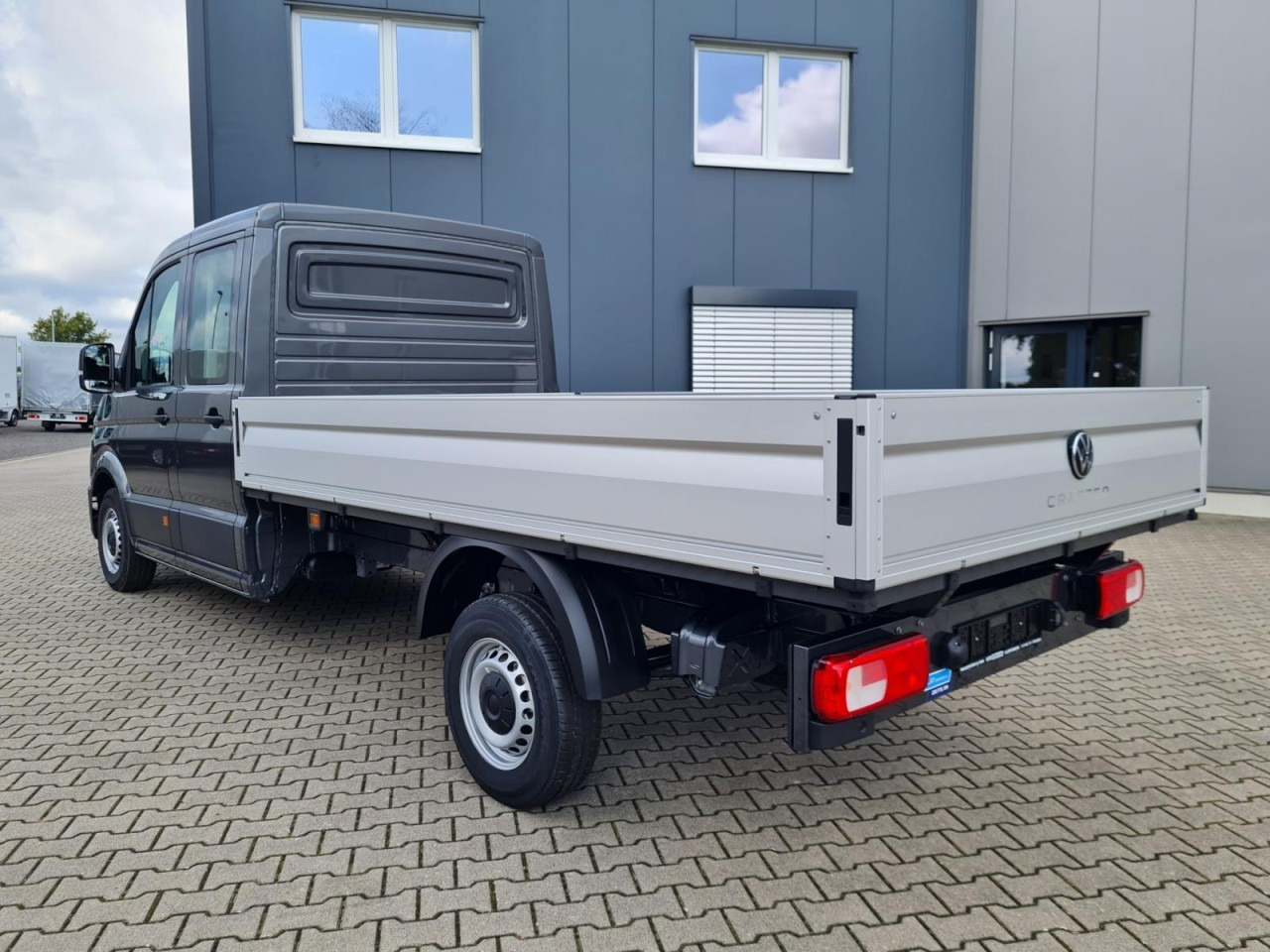 Volkswagen Crafter 35 Doka 7-Sitze MAXI L4 KLIMA TEMPOMAT - 平板货车, 康比货车:图4 Volkswagen Crafter 35 Doka 7-Sitze MAXI L4 KLIMA TEMPOMAT - 平板货车, 康比货车:图4