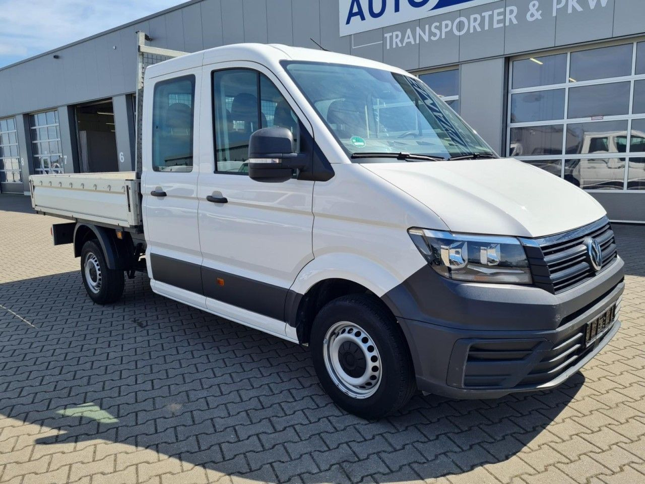 Volkswagen Crafter 35 Doka MR 7-Sitze AHK KLIMA KOMFORT - 平板货车:图3 Volkswagen Crafter 35 Doka MR 7-Sitze AHK KLIMA KOMFORT - 平板货车:图3