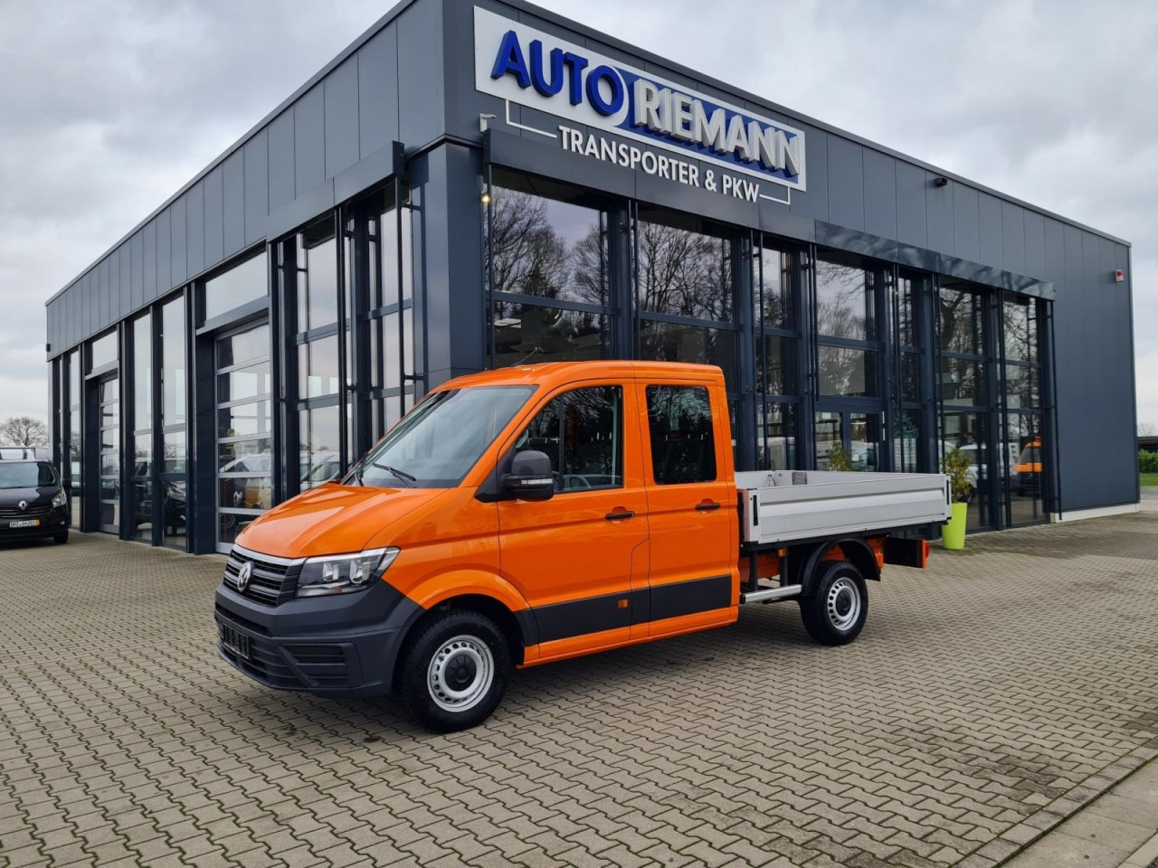 Volkswagen Crafter 35 Doka TDI MR AHK ERGO KLIMA Tempomat - 平板货车, 康比货车:图2 Volkswagen Crafter 35 Doka TDI MR AHK ERGO KLIMA Tempomat - 平板货车, 康比货车:图2