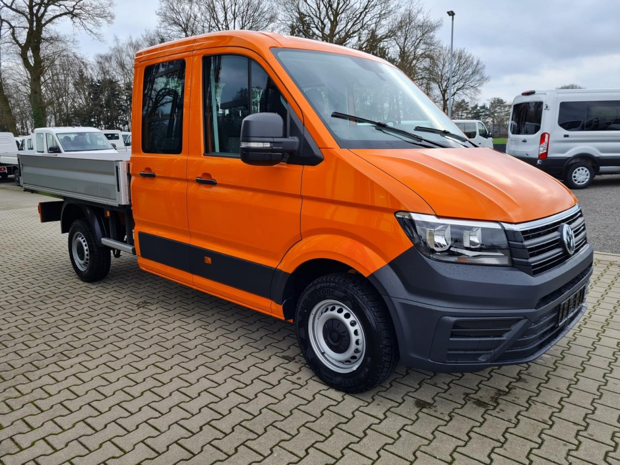Volkswagen Crafter 35 Doka TDI MR AHK ERGO KLIMA Tempomat - 平板货车, 康比货车:图4 Volkswagen Crafter 35 Doka TDI MR AHK ERGO KLIMA Tempomat - 平板货车, 康比货车:图4