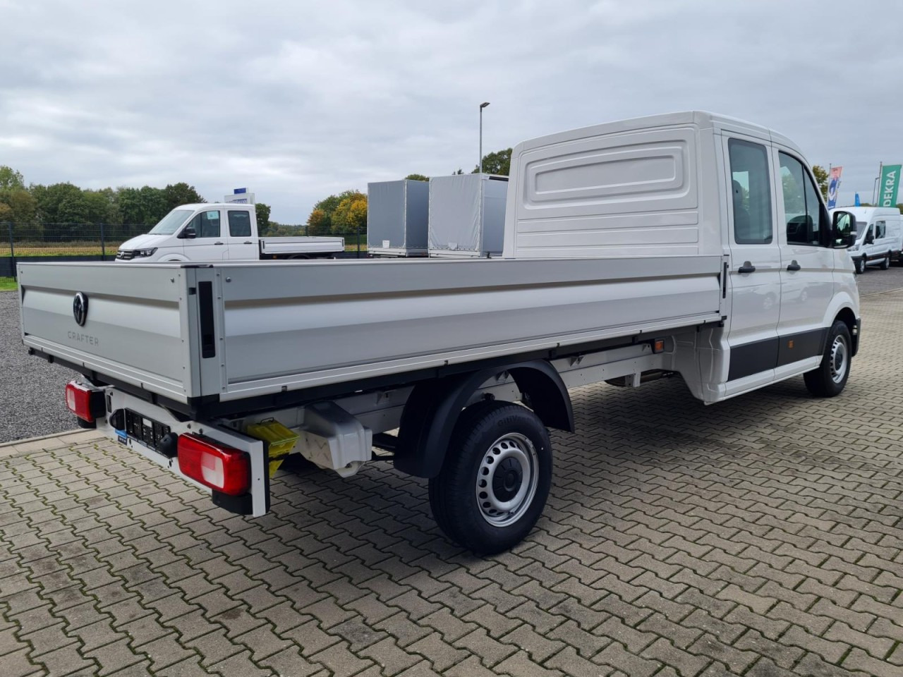 Volkswagen Crafter 35 Doka TDI Pritsche lang L4 KLIMA TEMPOMAT - 平板货车, 康比货车:图4 Volkswagen Crafter 35 Doka TDI Pritsche lang L4 KLIMA TEMPOMAT - 平板货车, 康比货车:图4