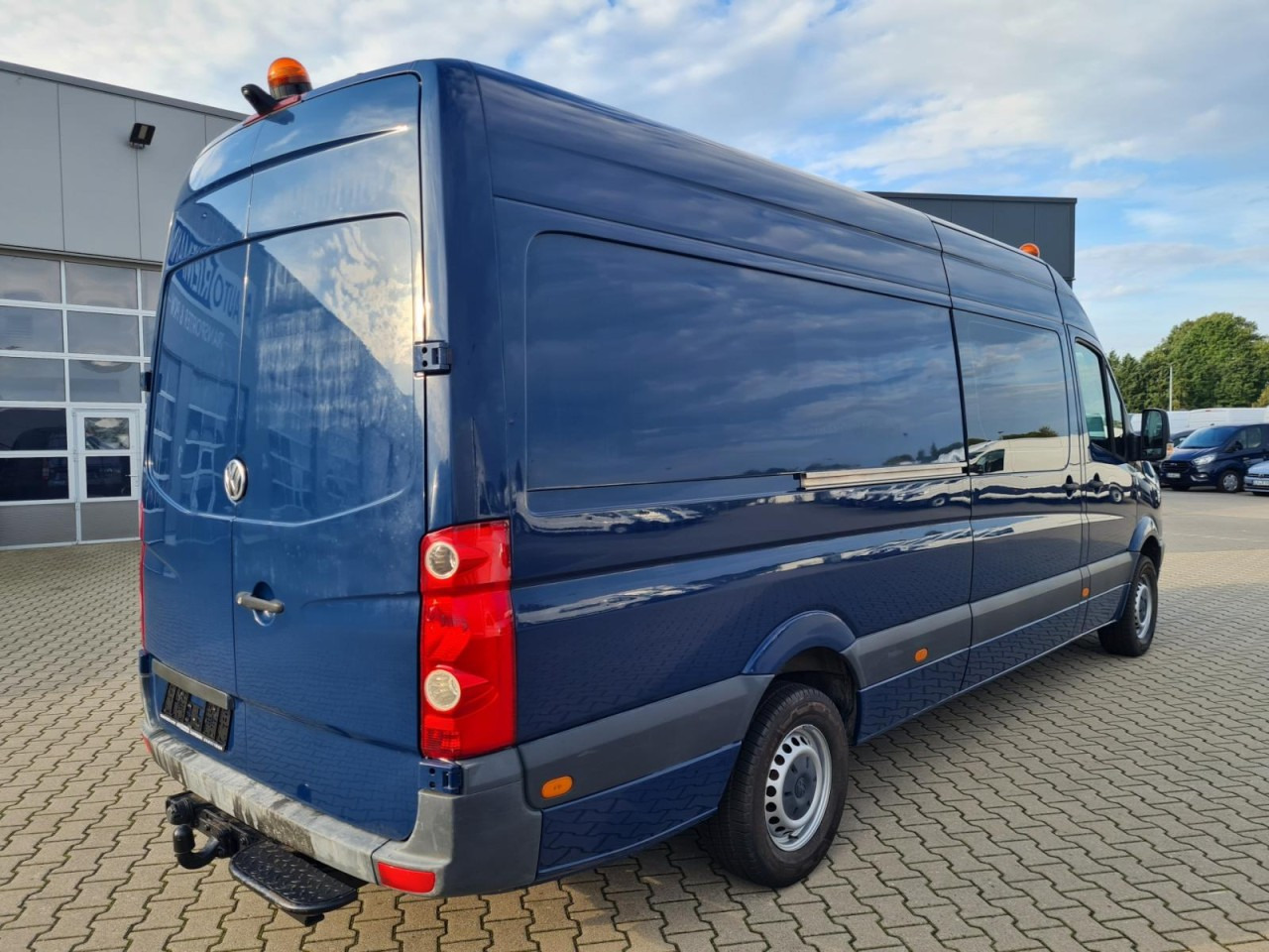 Volkswagen Crafter 35 Kasten Doka 5 Sitze AHK 3.5to REGALSYSTEM - 无侧窗厢式货车, 康比货车:图4 Volkswagen Crafter 35 Kasten Doka 5 Sitze AHK 3.5to REGALSYSTEM - 无侧窗厢式货车, 康比货车:图4