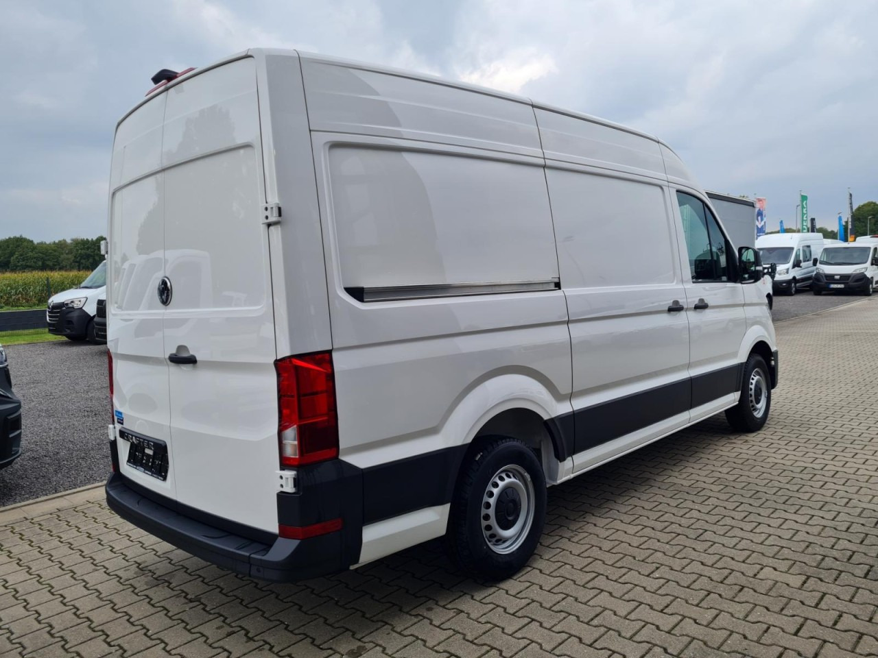 Volkswagen Crafter 35 Kasten TDI L3H3 LED TEMPOMAT AUTOMATIK - 无侧窗厢式货车:图4 Volkswagen Crafter 35 Kasten TDI L3H3 LED TEMPOMAT AUTOMATIK - 无侧窗厢式货车:图4