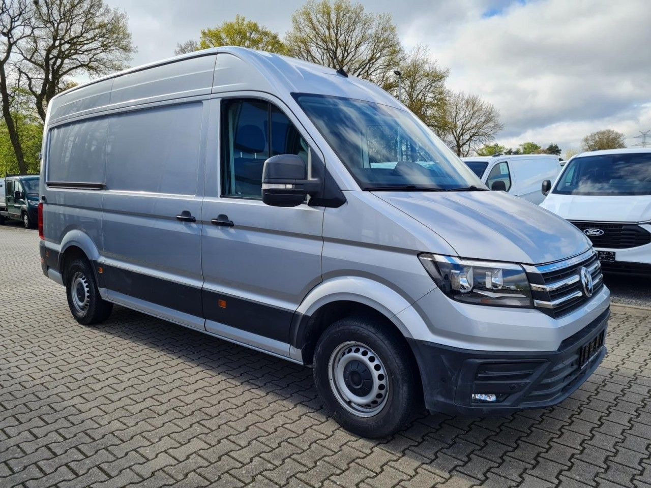 Volkswagen Crafter 35 Kasten TDI MR hoch NAVI KLIMA TEMPOMA - 无侧窗厢式货车:图3 Volkswagen Crafter 35 Kasten TDI MR hoch NAVI KLIMA TEMPOMA - 无侧窗厢式货车:图3