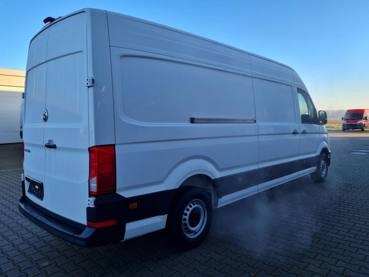 Volkswagen Crafter 35 Kasten lang L4H2 KAMERA NAVI_APP HOLZ - 无侧窗厢式货车:图4 Volkswagen Crafter 35 Kasten lang L4H2 KAMERA NAVI_APP HOLZ - 无侧窗厢式货车:图4