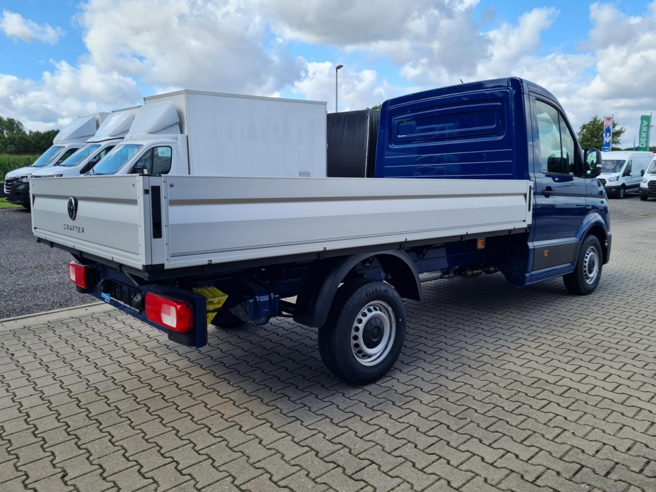 Volkswagen Crafter 35 Pritsche MR L3 KLIMA NAVI/APP TEMPOMAT - 平板货车:图4 Volkswagen Crafter 35 Pritsche MR L3 KLIMA NAVI/APP TEMPOMAT - 平板货车:图4