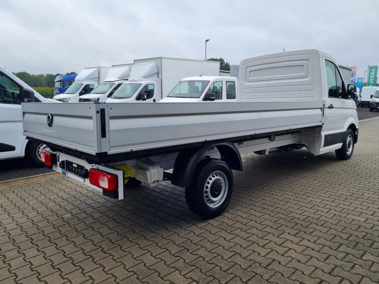 Volkswagen Crafter 35 Pritsche TDI Pritsche L4 KLIMA TEMPOM - 平板货车:图4 Volkswagen Crafter 35 Pritsche TDI Pritsche L4 KLIMA TEMPOM - 平板货车:图4