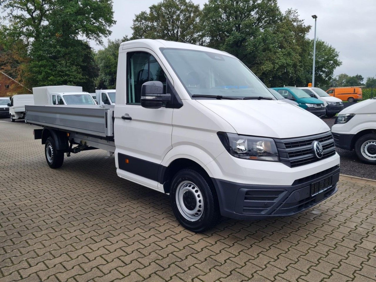 Volkswagen Crafter 35 Pritsche TDI Pritsche L4 KLIMA TEMPOM - 平板货车:图3 Volkswagen Crafter 35 Pritsche TDI Pritsche L4 KLIMA TEMPOM - 平板货车:图3