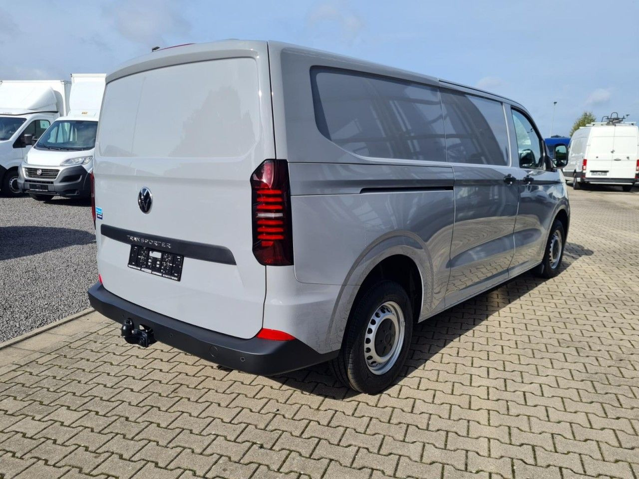 Volkswagen T7 Kasten TDi AG L2 AHK KLIMA KAMERA LED TEMPOMA - 紧凑型面包车:图4 Volkswagen T7 Kasten TDi AG L2 AHK KLIMA KAMERA LED TEMPOMA - 紧凑型面包车:图4