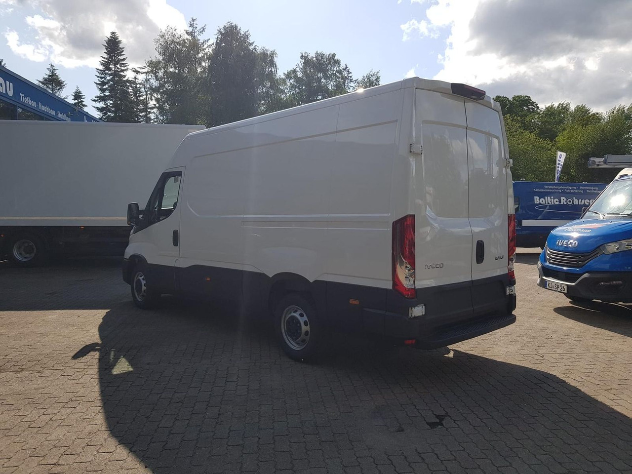 Iveco Daily 35S14A8VY*KAMERA*RADIO*KLIMA* - 无侧窗厢式货车:图3 Iveco Daily 35S14A8VY*KAMERA*RADIO*KLIMA* - 无侧窗厢式货车:图3