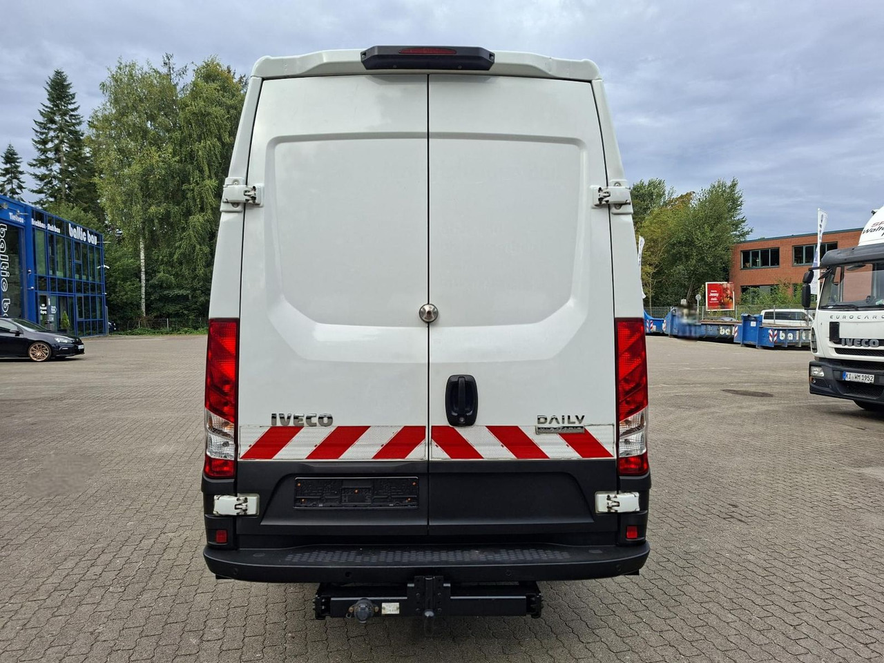 Iveco Daily 50C18HA8 V AHK, RADIO, KLIMA, 132 kW (1... - 平板货车:图4 Iveco Daily 50C18HA8 V AHK, RADIO, KLIMA, 132 kW (1... - 平板货车:图4