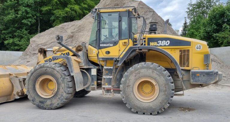 Komatsu WA380 – wheel loader / Radlader - 装载机:图1 Komatsu WA380 – wheel loader / Radlader - 装载机:图1