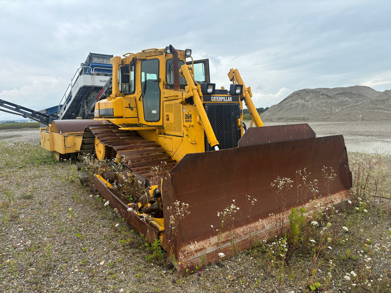 CAT D6H Series 2 Raupe mit Heckaufreißer - 推土机:图4 CAT D6H Series 2 Raupe mit Heckaufreißer - 推土机:图4