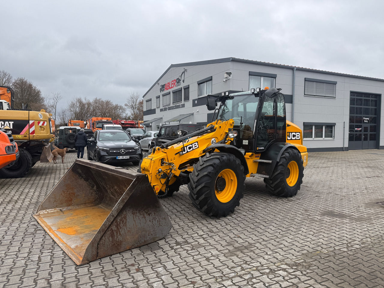 JCB TM320S Teleskopradlader SW - 轮式装载机:图2 JCB TM320S Teleskopradlader SW - 轮式装载机:图2