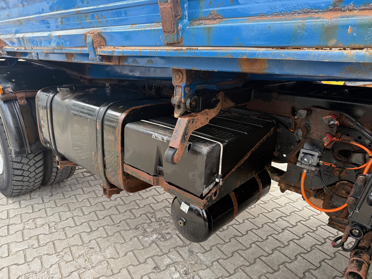 翻斗车 MAN 19.364 3-Seiten-Kipper Allrad Winterdienst：图9
