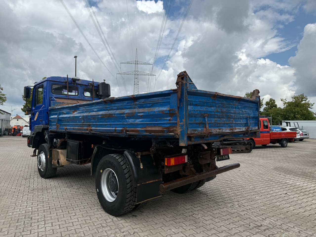 翻斗车 MAN 19.364 3-Seiten-Kipper Allrad Winterdienst：图5