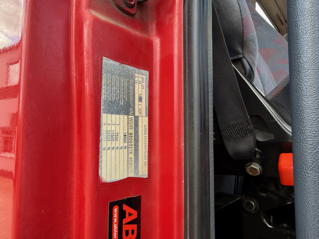 栏板式/ 平板卡车, 起重车 Mercedes-Benz 1840 Actros 2-Seiten-Kipper mit Kran Hiab 125-3 mit Funk:图18 栏板式/ 平板卡车, 起重车 Mercedes-Benz 1840 Actros 2-Seiten-Kipper mit Kran Hiab 125-3 mit Funk:图18