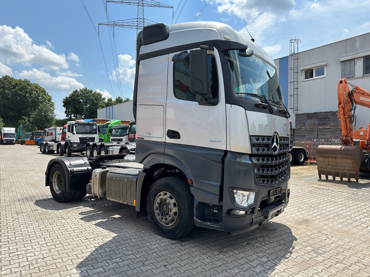 Mercedes-Benz 1845 Arocs SZM Kipphydraulik Mischerantrieb - 牵引车:图3 Mercedes-Benz 1845 Arocs SZM Kipphydraulik Mischerantrieb - 牵引车:图3