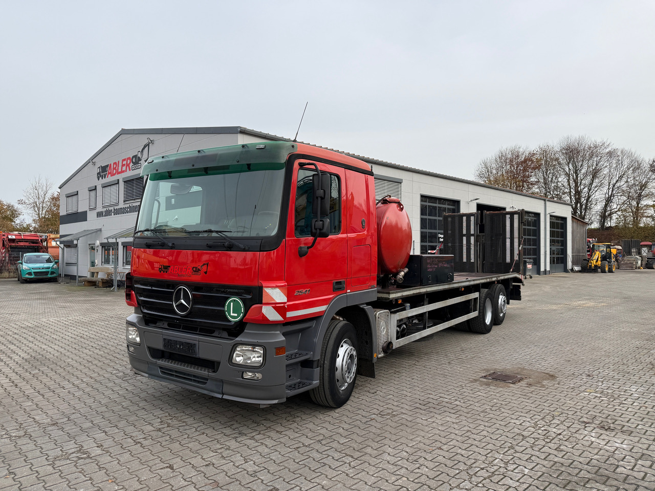 Mercedes-Benz 2541 Actros Baumaschinentransporter Klima Retarder - 自动转运卡车:图2 Mercedes-Benz 2541 Actros Baumaschinentransporter Klima Retarder - 自动转运卡车:图2