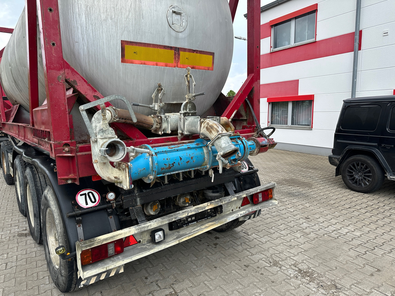 Schmidt CKSA 10/22-20 20 ft Containerkippchassis mit Lebensmitteltank - 翻斗半拖车:图2 Schmidt CKSA 10/22-20 20 ft Containerkippchassis mit Lebensmitteltank - 翻斗半拖车:图2