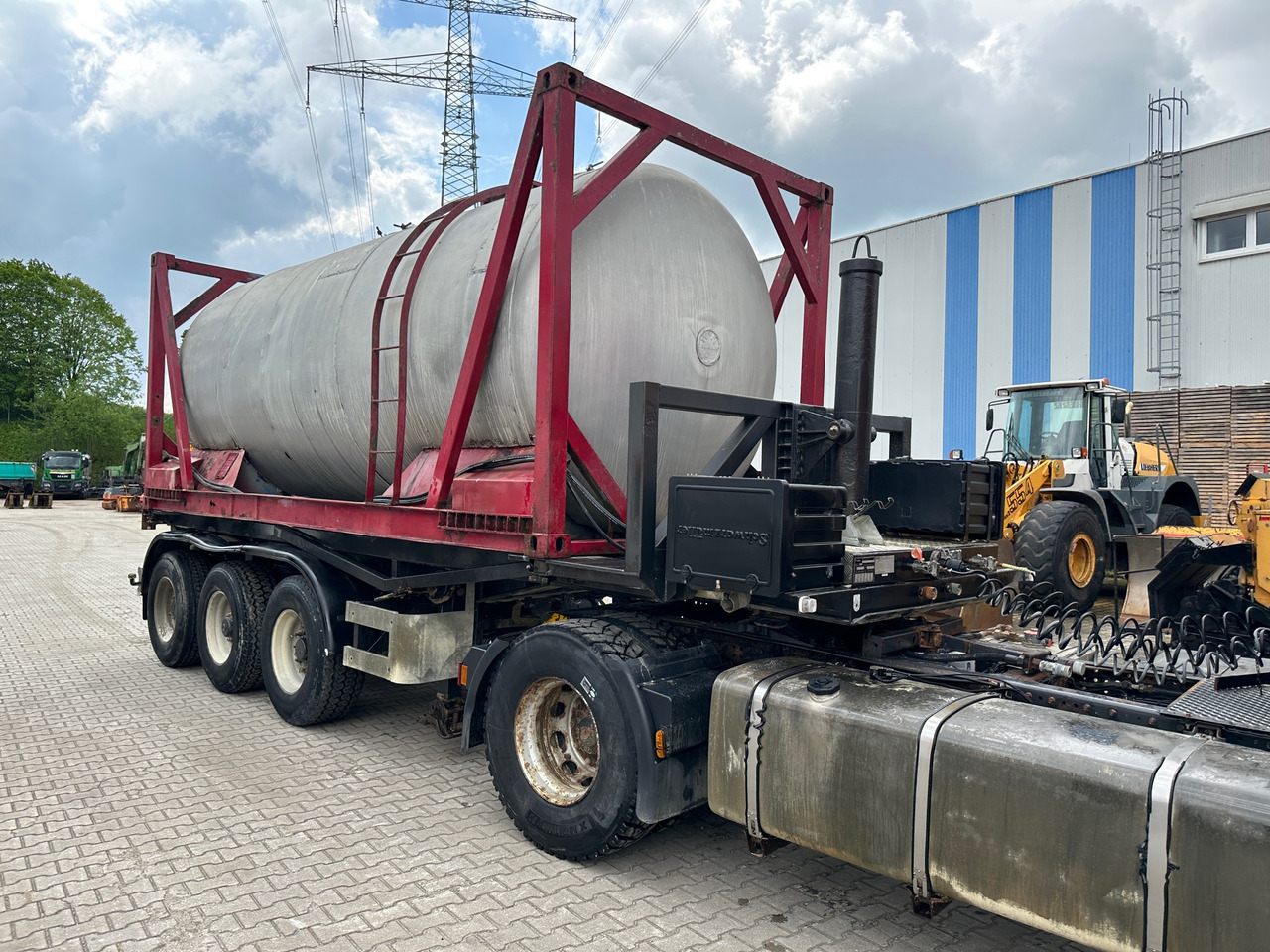 Schmidt CKSA 10/22-20 20 ft Containerkippchassis mit Lebensmitteltank - 翻斗半拖车:图5 Schmidt CKSA 10/22-20 20 ft Containerkippchassis mit Lebensmitteltank - 翻斗半拖车:图5