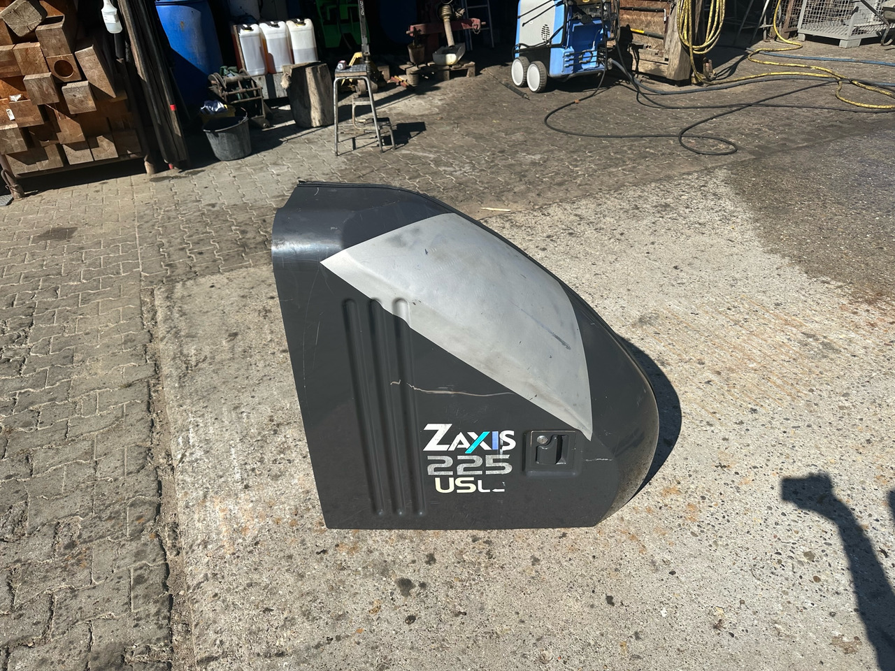 Seitendeckel Hitachi Zaxis 225 USL C - 车身和外部 适用于 履带式挖掘机:图1 Seitendeckel Hitachi Zaxis 225 USL C - 车身和外部 适用于 履带式挖掘机:图1